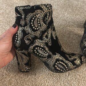 HOT black and gold faux suede  MIA size 6 statement booties